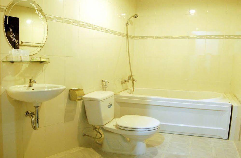 Begonia Hotel Нячанг Экстерьер фото