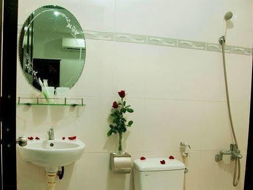 Begonia Hotel Нячанг Экстерьер фото